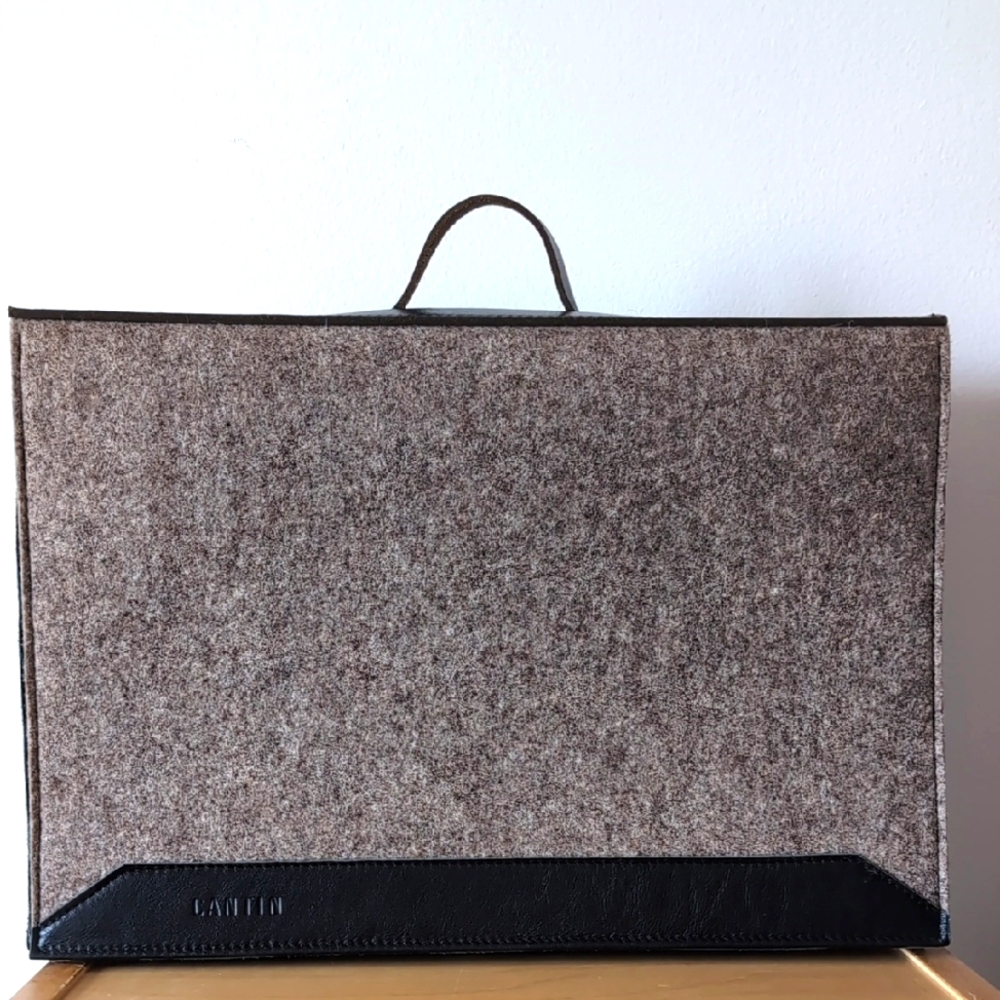 NWOT CANTIN FELT AND LEATHER BAG